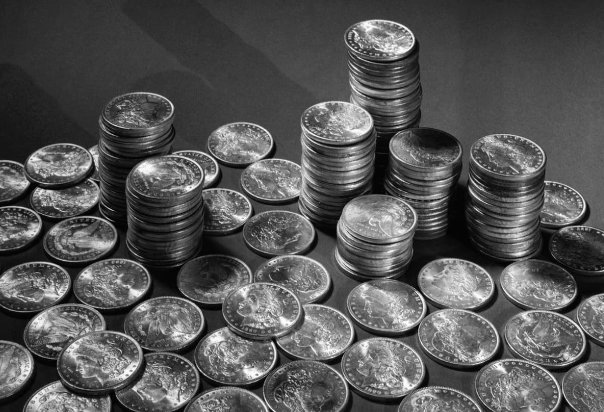 Illustration for Last-Minute Miracles: 20 Amazing Gift Ideas Under $10 You Can Find at Target Today